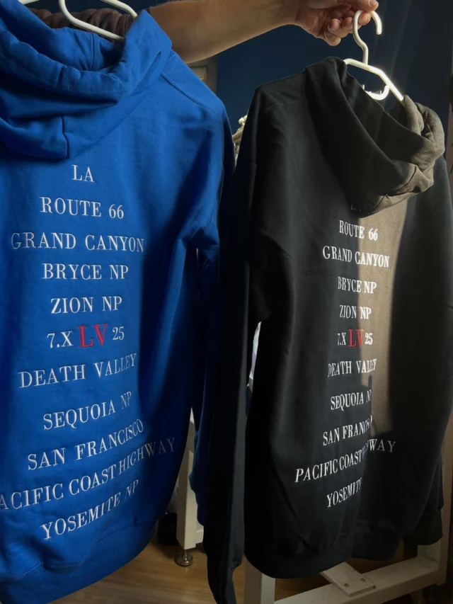 Dwie bluzy z indywidualnym haftem - dokładnie według pomysłu klienta 🪡U nas zamówisz odzież z własnym haftem, idealny pomysł na prezent 🎁Tulipanka-store.pl